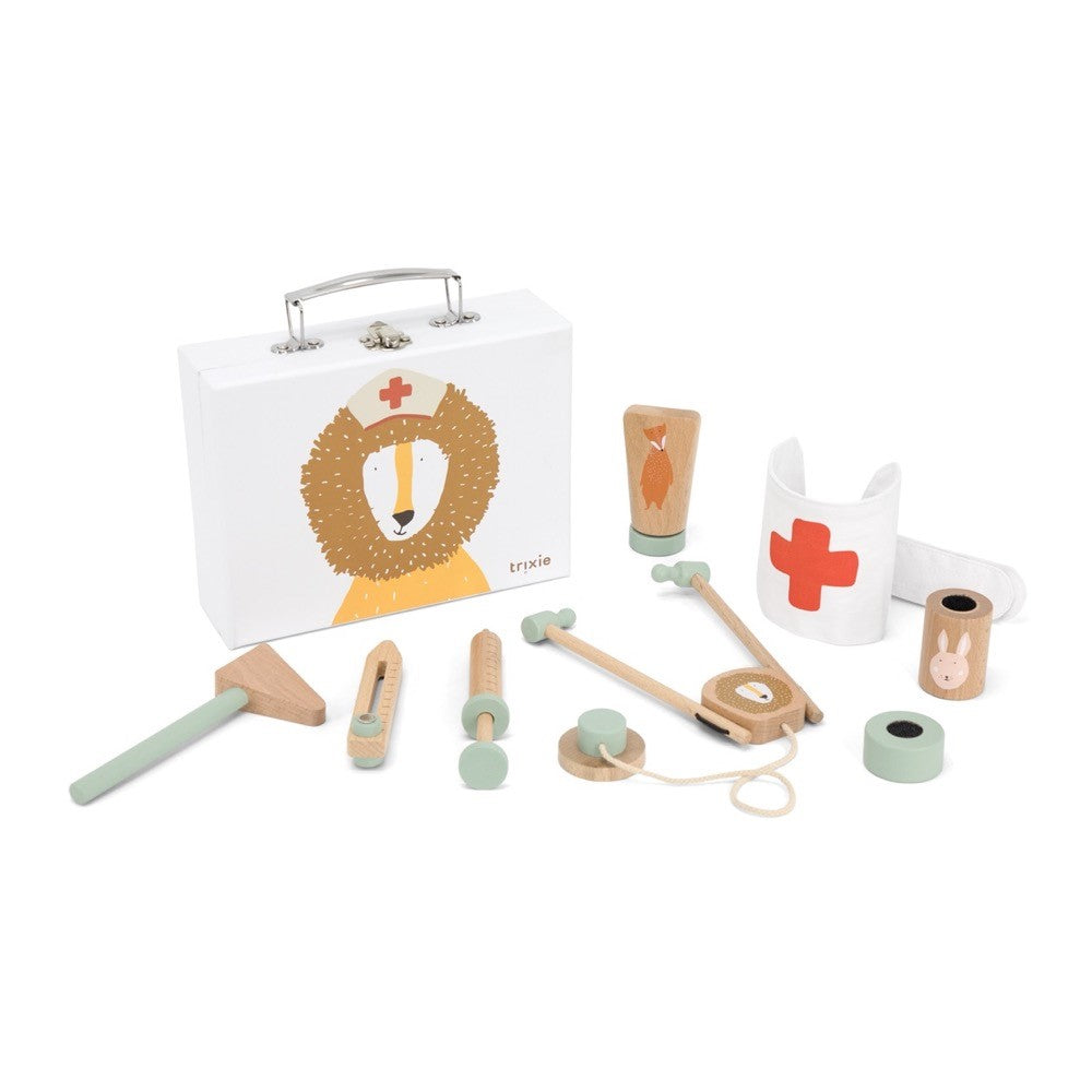Wooden doctor set