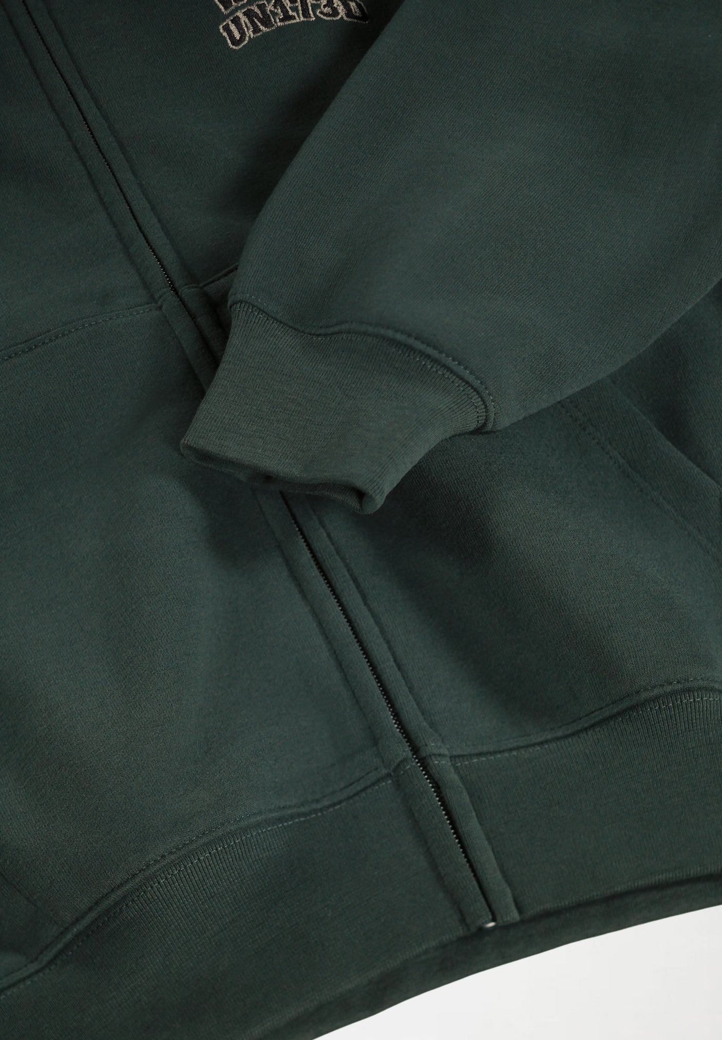 Hoodie and Pants Set - Taxus