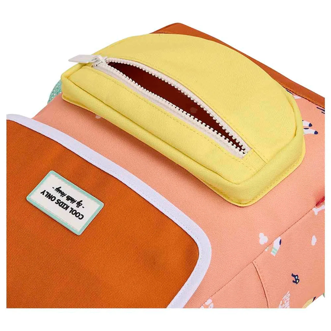 حقيبة ظهر إنجوي