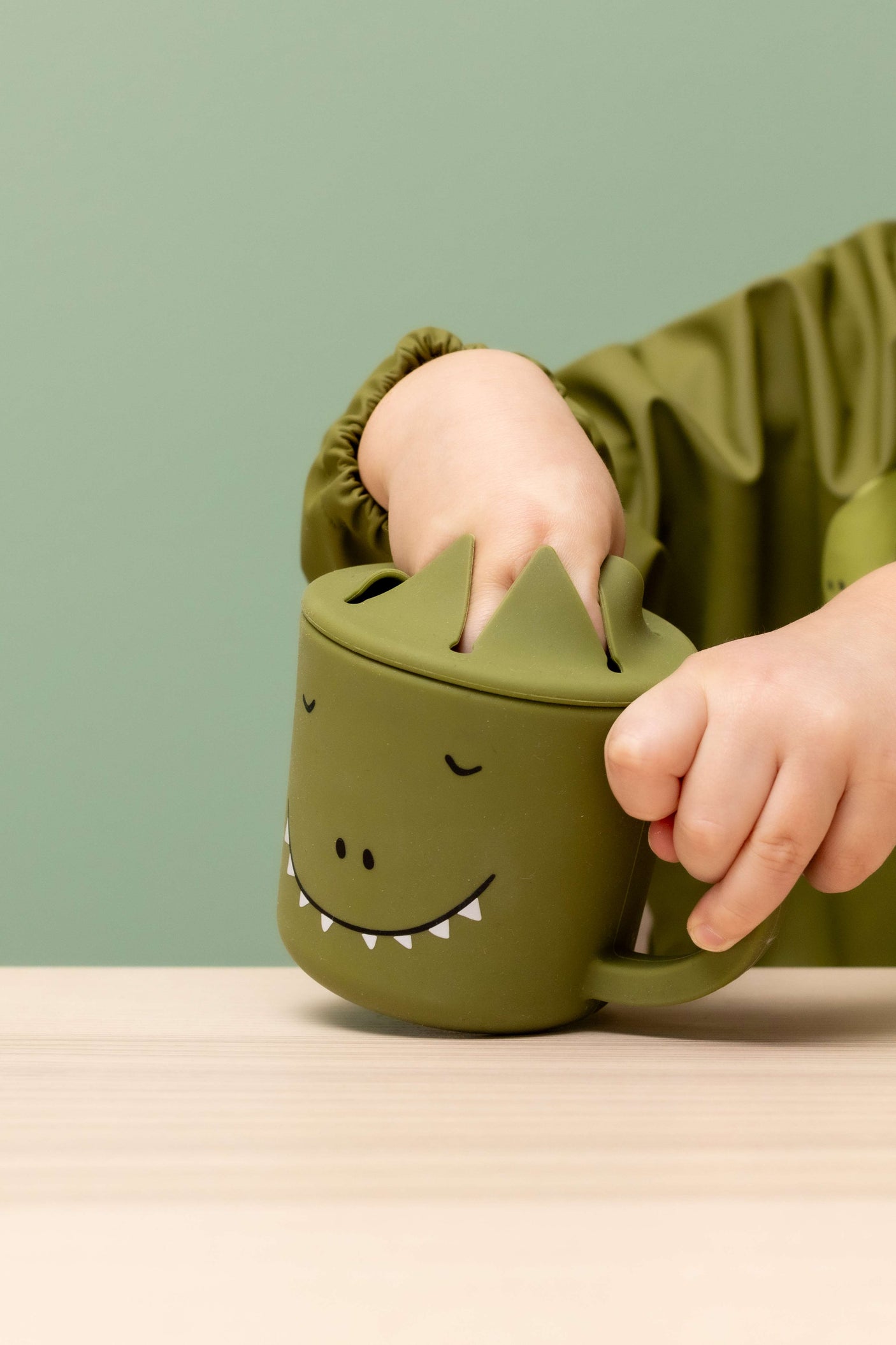 Silicone snack cup - Mr. Dinosaur