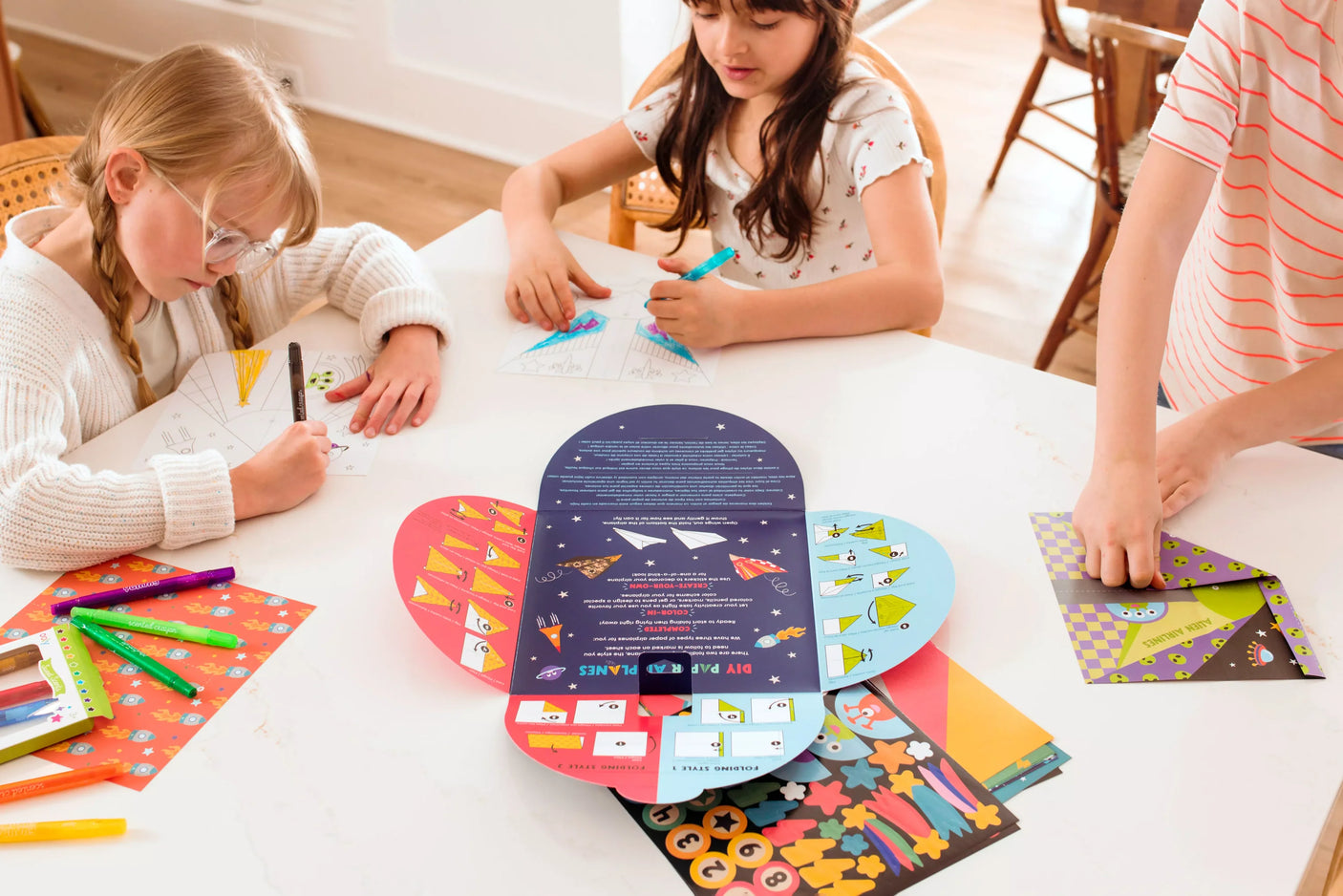 مجموعة نشاط طائرات ورقية DIY