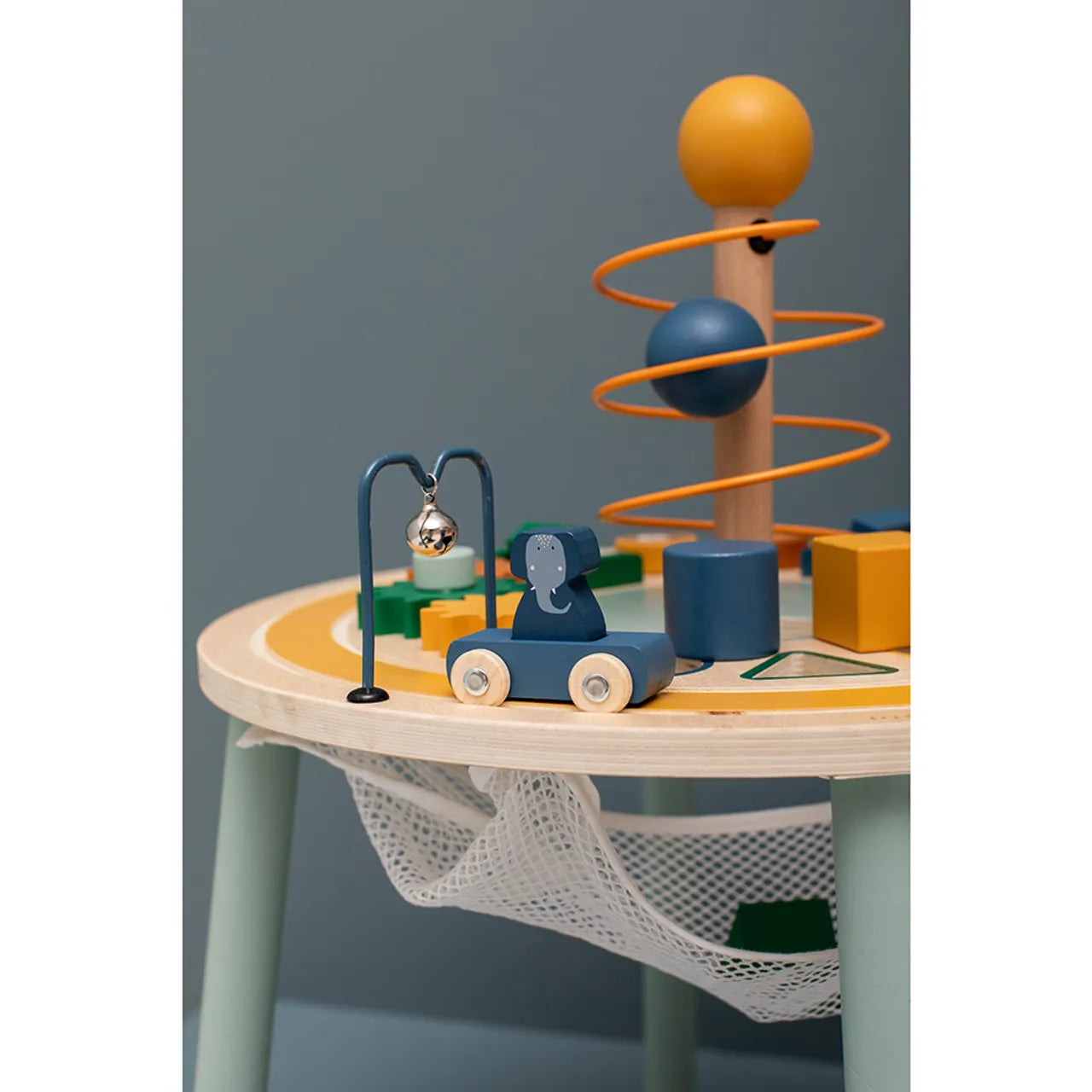 طاولة نشاط حيوانات خشبية