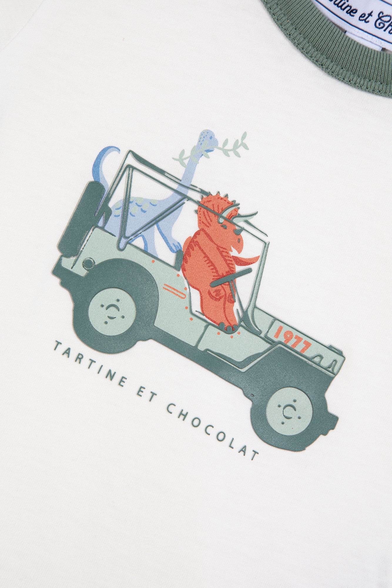 T-Shirt - Ecru Cotton Illustration Explorer