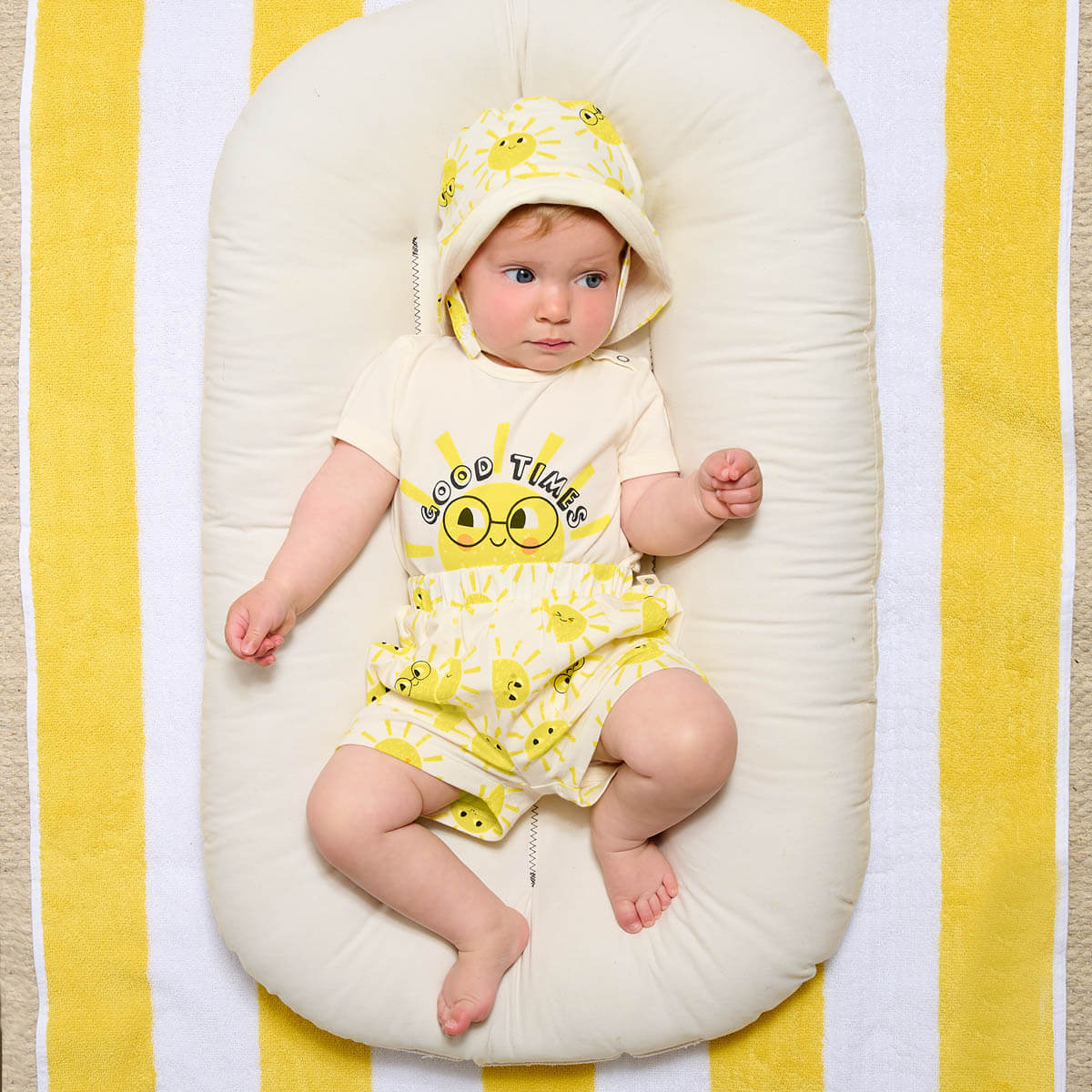 Sunshine T-Shirt & Shorts Outfit