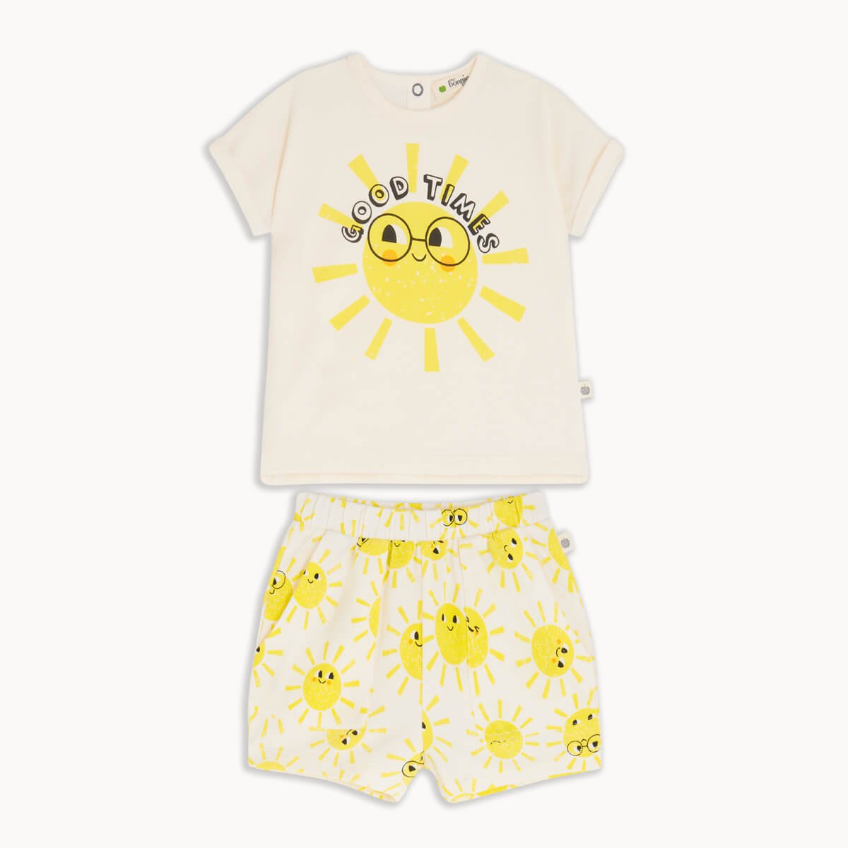 Sunshine T-Shirt & Shorts Outfit