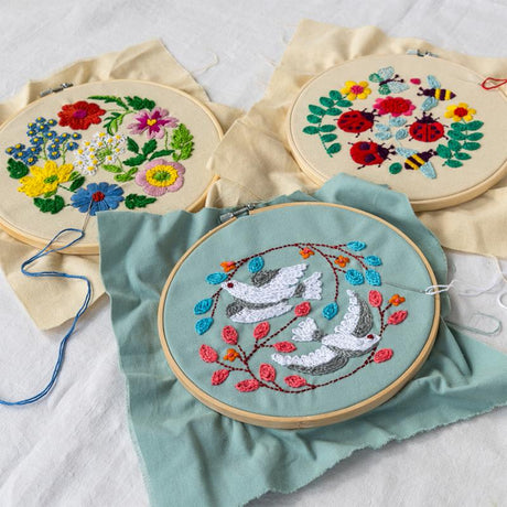 Embroidery kit - Peace Doves