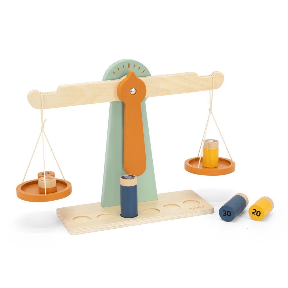 Wooden scale with 6 weights