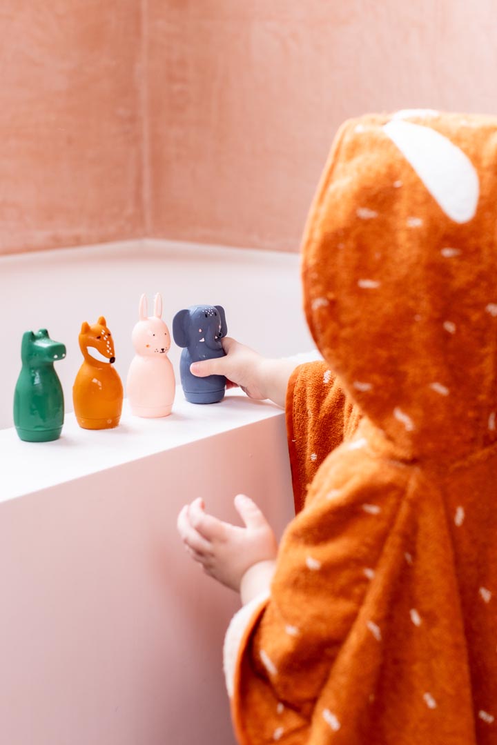Bath toy squeezy animals - Mrs. Elephant & Mr Crocodile