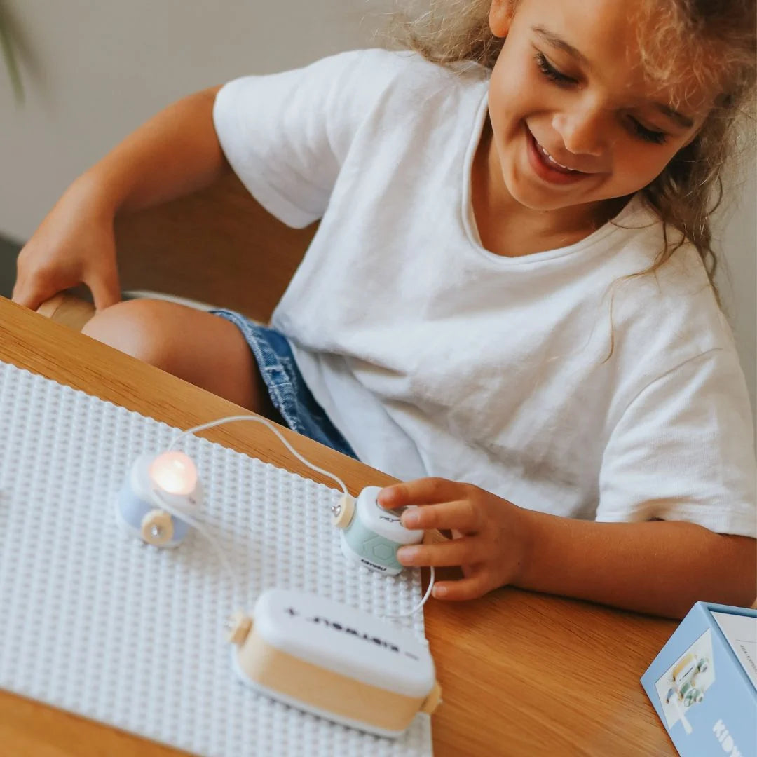 KIDYELEC EXPERT - My First Electrical Kit (17 pieces)