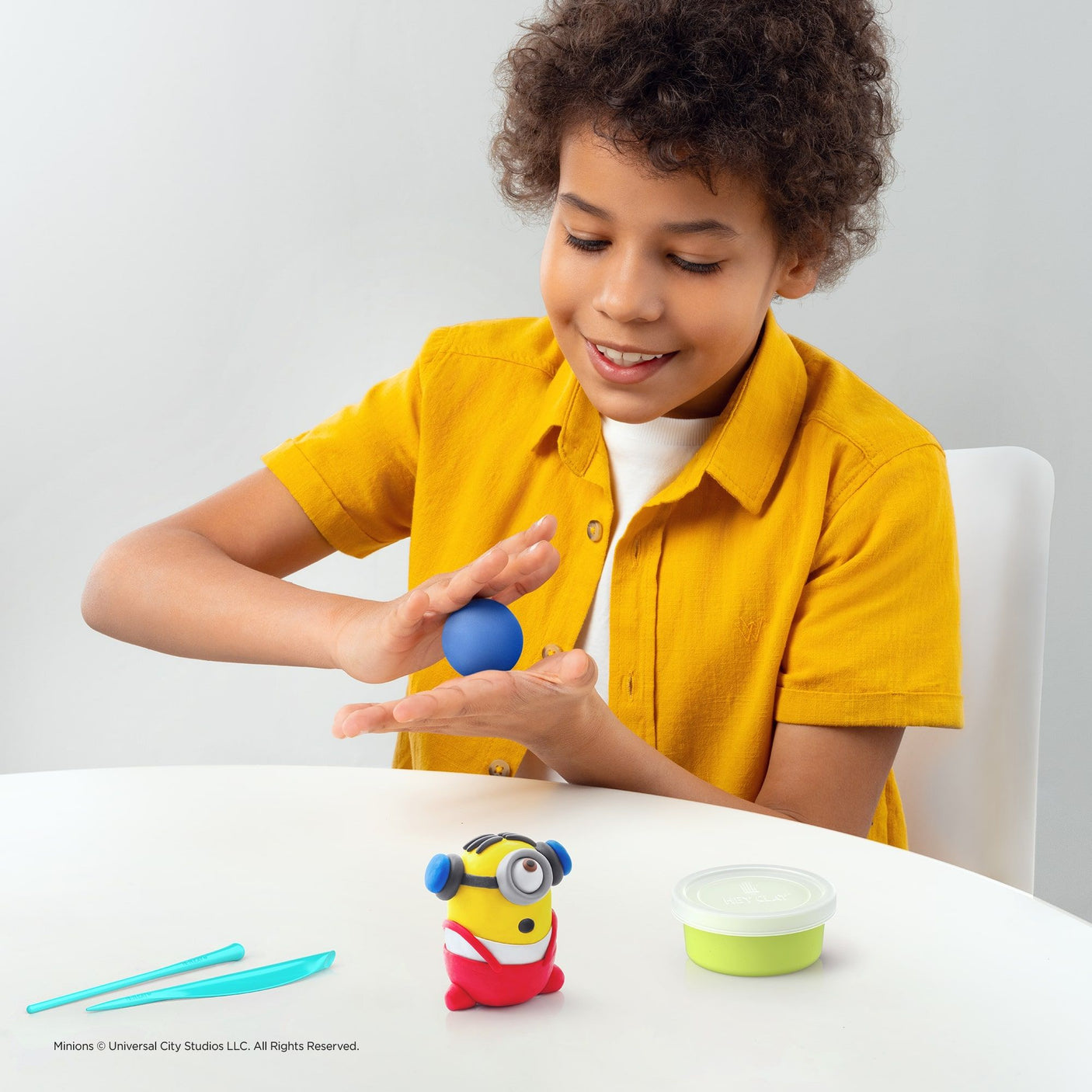 Minions. Colorful modeling air-dry clay, 15 cans