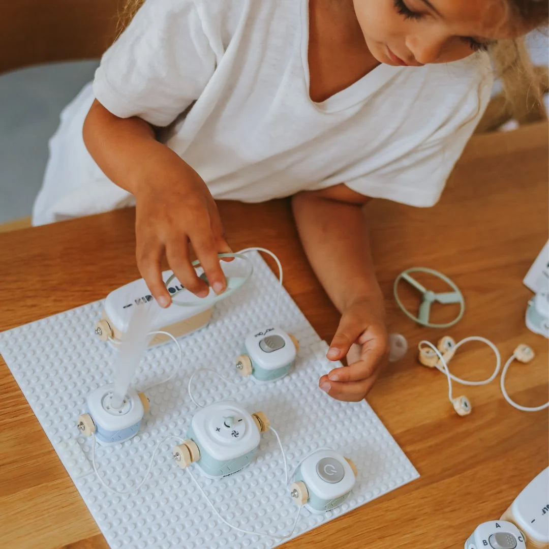 KIDYELEC STARTER - My First Electrical Kit (10 pieces)
