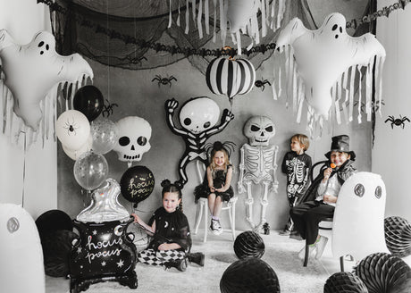 Foil balloon Hocus Pocus, 18", black