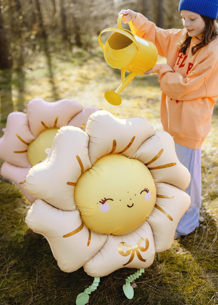 Walking Foil balloon Beige Flower