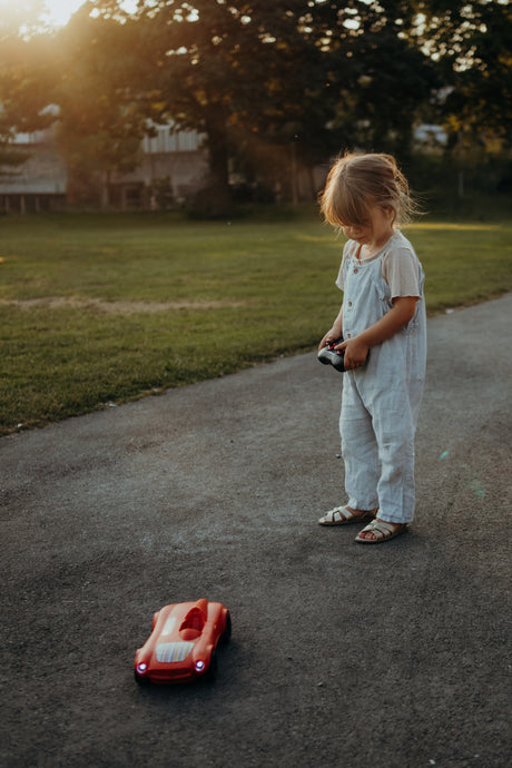 Remote control car - Red