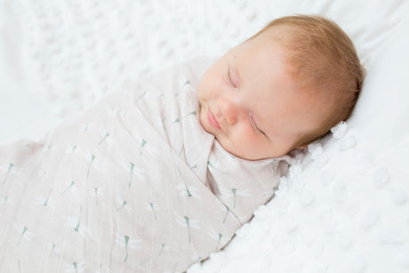 نقشة الزهور القديمة واليعسوب - طقم قماط قطني عدد 2