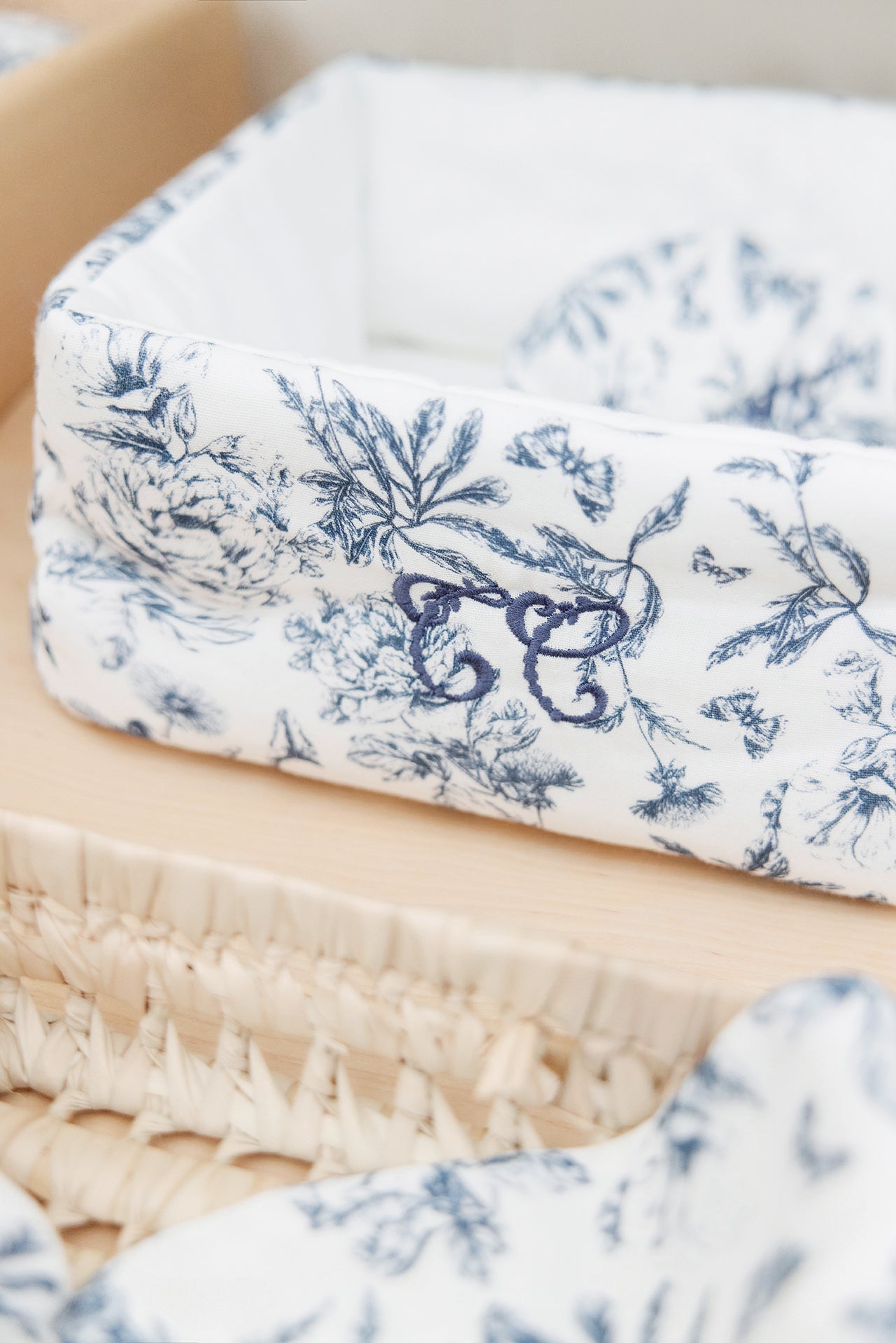 Basket Toile de Jouy Blue