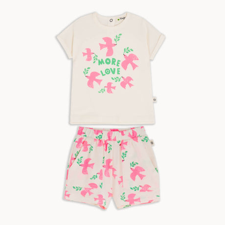 Doves T-Shirt & Shorts Outfit