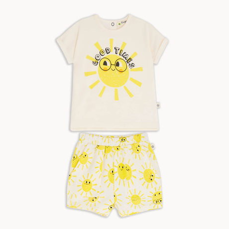 Sunshine T-Shirt & Shorts Outfit